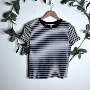 Black and Gray Fitted Tee